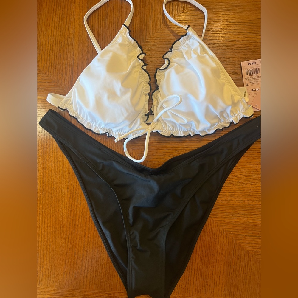 White & Black Ruffle Triangle Bikini Set